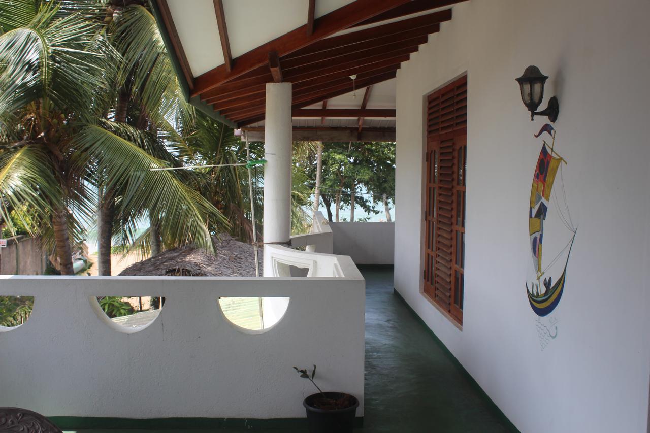 Julie Guest House Tangalle Exteriör bild