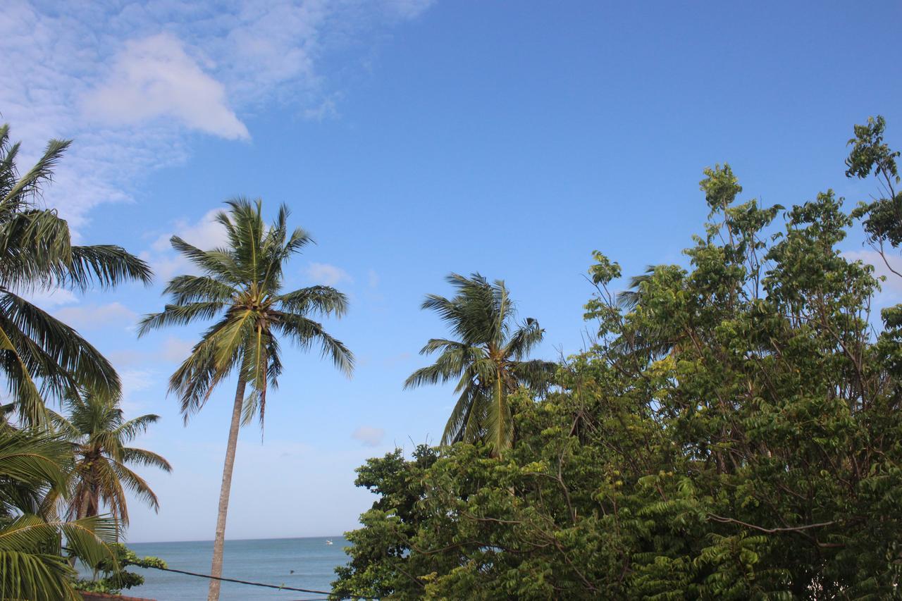 Julie Guest House Tangalle Exteriör bild