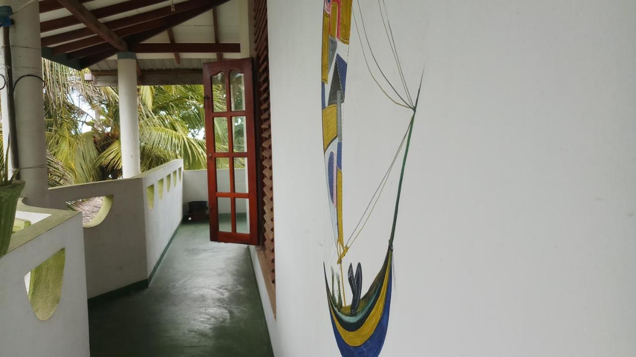 Julie Guest House Tangalle Exteriör bild